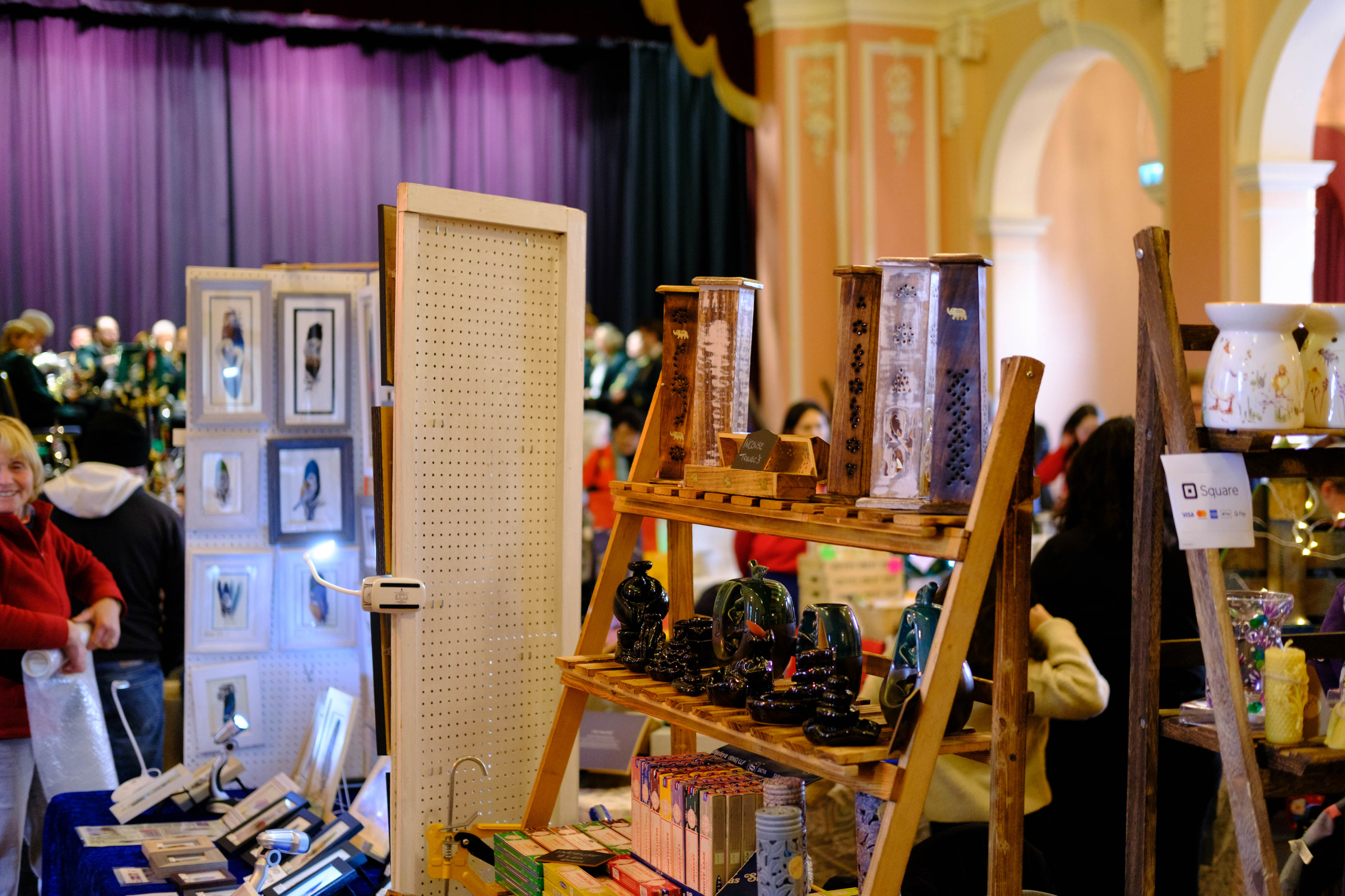 -stalls_riley_smith_hall_christmas_market_2022